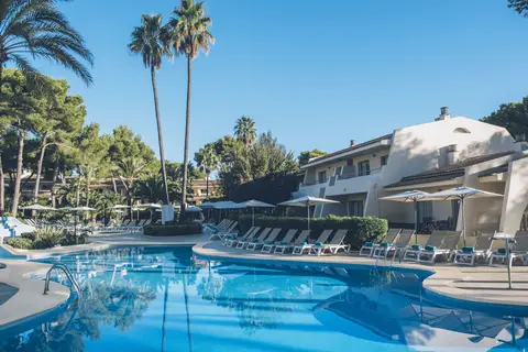 Hotel Iberostar Waves Pinos Park in Capdepera