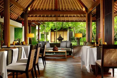 KAYUMANIS SANUR PRIVATE VILLAS &SPA in Denpasar — foto 7