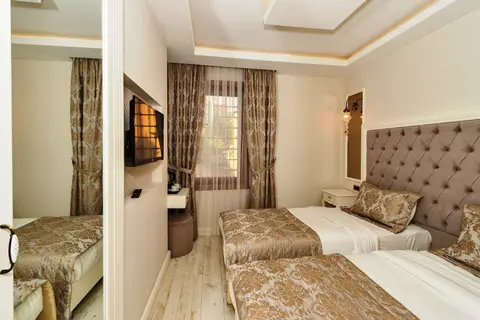 Zeynep Sultan in Fatih — foto 12