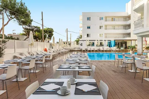 Hotel Triton Beach in Cala Ratjada — foto 20