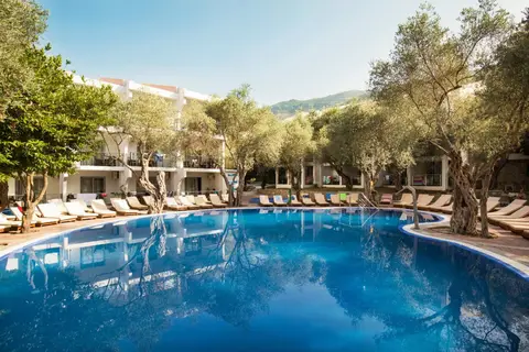 Vile Oliva in Petrovac na Moru — foto 4