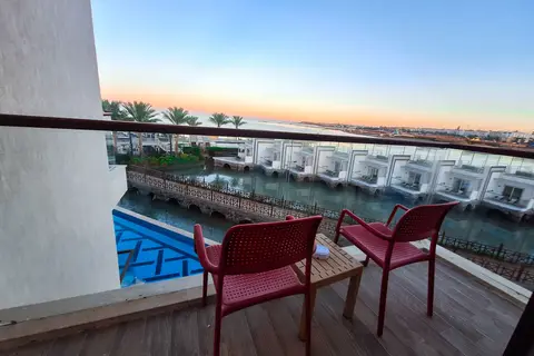 Bellagio Beach Resort & Spa in الاحياء — foto 22