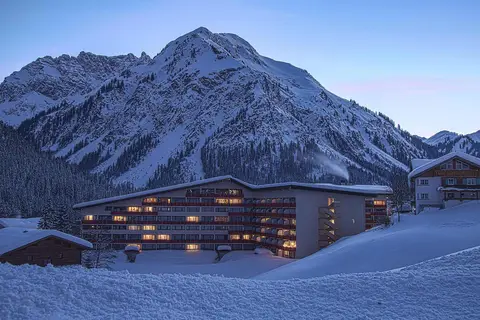 Aparthotel Kleinwalsertal - Hotel in Mittelberg