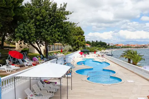 Hotel Val in Seget Donji
