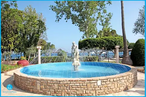 Poseidonia Beach Hotel in Limassol — foto 10