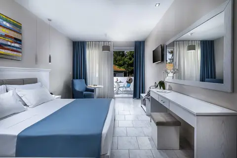 Porfi Beach Hotel in Νικήτη — foto 18