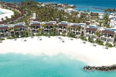 Oblu Xperience Ailafushi in Noord Male Atol