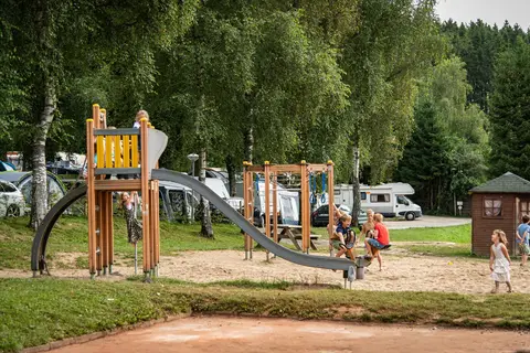 Arden Parks Petite Suisse in Manhay — foto 3