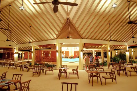 Hondaafushi Island Resort in Dhaalu Atoll — foto 28