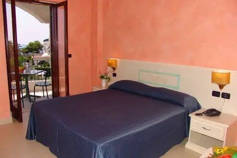 Hotel Kalos in Giardini-Naxos — foto 4