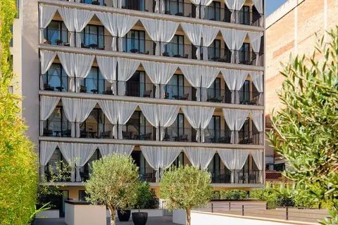 H10 Art Gallery in Barcelona — foto 25