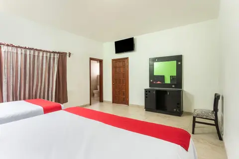 OYO Hotel Emperadores Inn, Atlixco in San Bernardino Tlaxcalancingo — foto 15