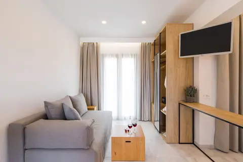V Luxury Suites in Παλιούρι — foto 14
