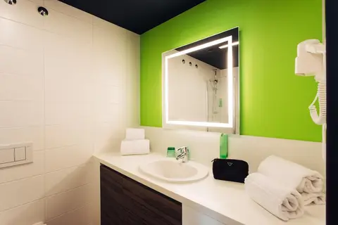 harry’s home Wien Millennium Tower in Wenen — foto 30