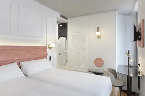 Hotel Inca in Zaragoza — foto 7
