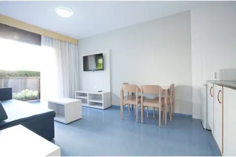 Aparthotel - Apartamentos Olimar II in Calafell — foto 21