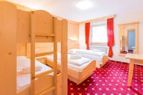Hotel & Chalet Diamant in San Martino In Badia — foto 16