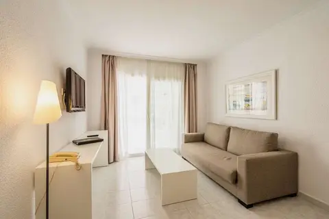 Duquesa Playa in Santa Eulària des Riu — foto 26