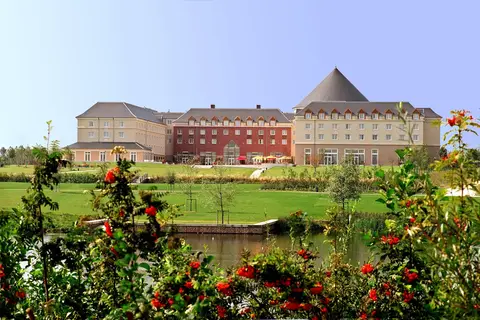 Grand Magic Hotel in Magny-le-Hongre — foto 16