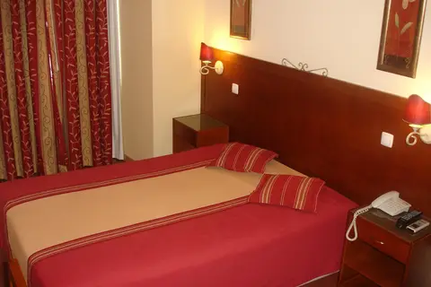 Grande Pensão Residencial Alcobia in Almada — foto 19