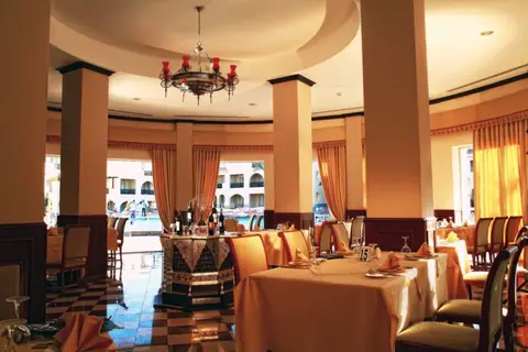 Stella Gardens Resort & Spa Makadi Bay in Andalus Restaurant — foto 17