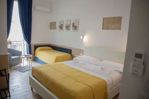 H22 Hotel in Napels, foto 6
