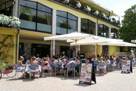 Camping Bella Italia in Peschiera del Garda — foto 14