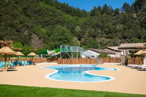 Camping Château De L Hom in L'Estréchure, foto 4