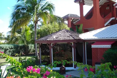 Palm Court Residence & Hotel at Orient Beach in Baie Orientale