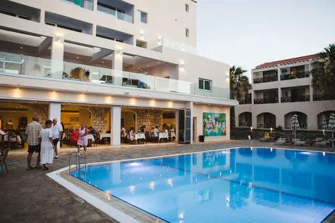 Hotel Mimosa Beach in Παραλίμνι — foto 21