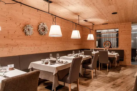 Hotel Monroc in Commezzadura — foto 4
