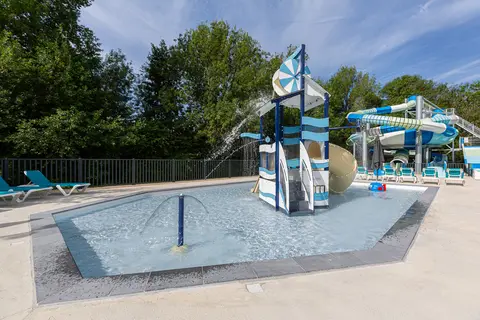 Camping Le Domaine De La Brèche in Varennes-sur-Loire — foto 11