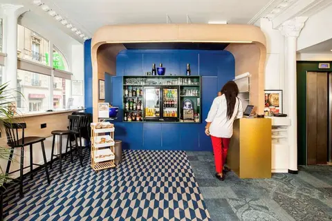 Ibis Styles Paris Cadet Lafayette in Parijs, foto 6