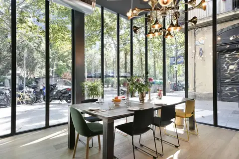 Niu Barcelona in Barcelona — foto 17