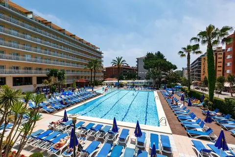 Hotel Oasis Park in Lloret de Mar