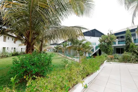 Bungalow Beach Hotel in Serrekunda — foto 22