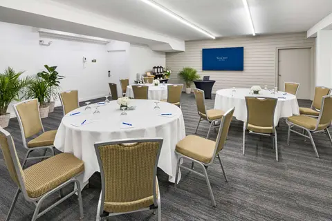 Sea Crest Beach Hotel in Falmouth — foto 25