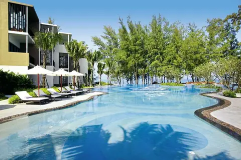 Holiday Inn Resort Phuket Mai Khao Beach in ศรีสุนทร