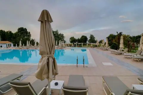 Olympian Bay Grand Resort in Λεπτοκαρυά — foto 2