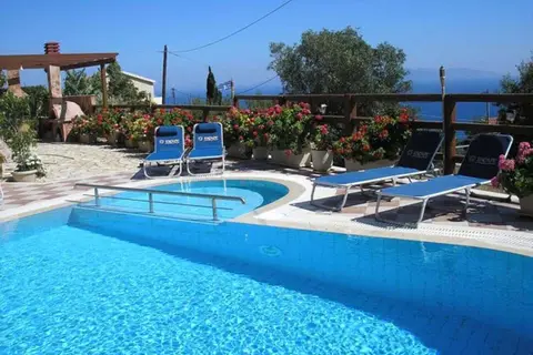Nostimon Emar in Λουρδάτα — foto 9