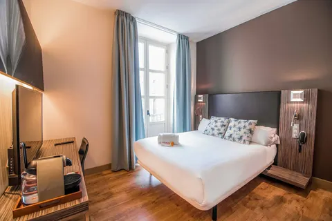 Hotel Petit Palace Santa Cruz in Seville — foto 3