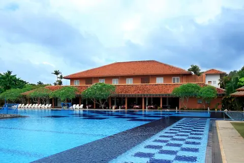 Club Palm Bay in Marawila