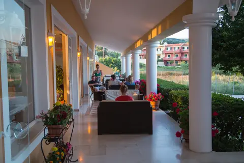 Hotel Athina in Άγιος Στέφανος — foto 21