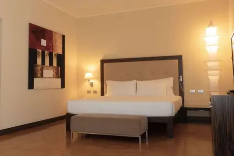Hotel Cruise in Montano Lucino