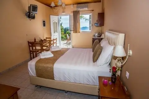 Panoramic Sunset Studios & Apartments in Δημοτική Ενότητα Ερίσου — foto 25