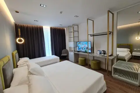 Regina City Hotel in Vlorë — foto 9