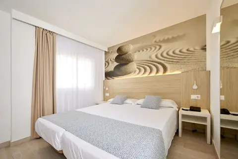 Sun Beach in Santa Ponsa — foto 22