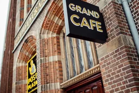 Post-Plaza Hotel & Grand Café foto 26