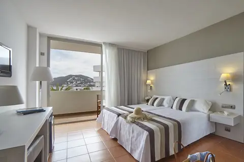 Tres Torres in Santa Eulària des Riu — foto 28