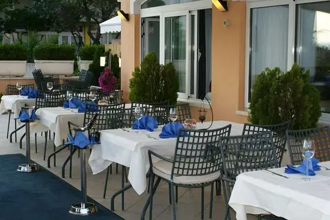 Hotel Rosina in Makarska — foto 8